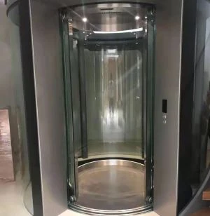 Skoðun á farþega lyftu í kringlunni
